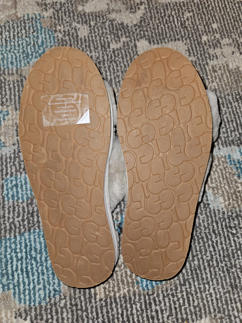 UGG Fuzzie Lamb Slides in Light Gray - Size 9 - Picture 5 of 6